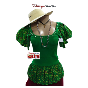 Blusa típica estilizada en zarzas verdes